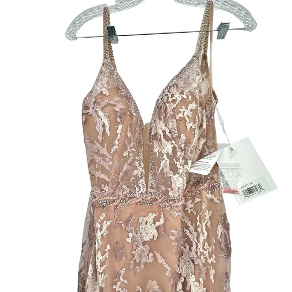 Mac Duggal Women's Plunging Neck Embroidered Gown Dress Size 14 NWT - Picture 11 of 12